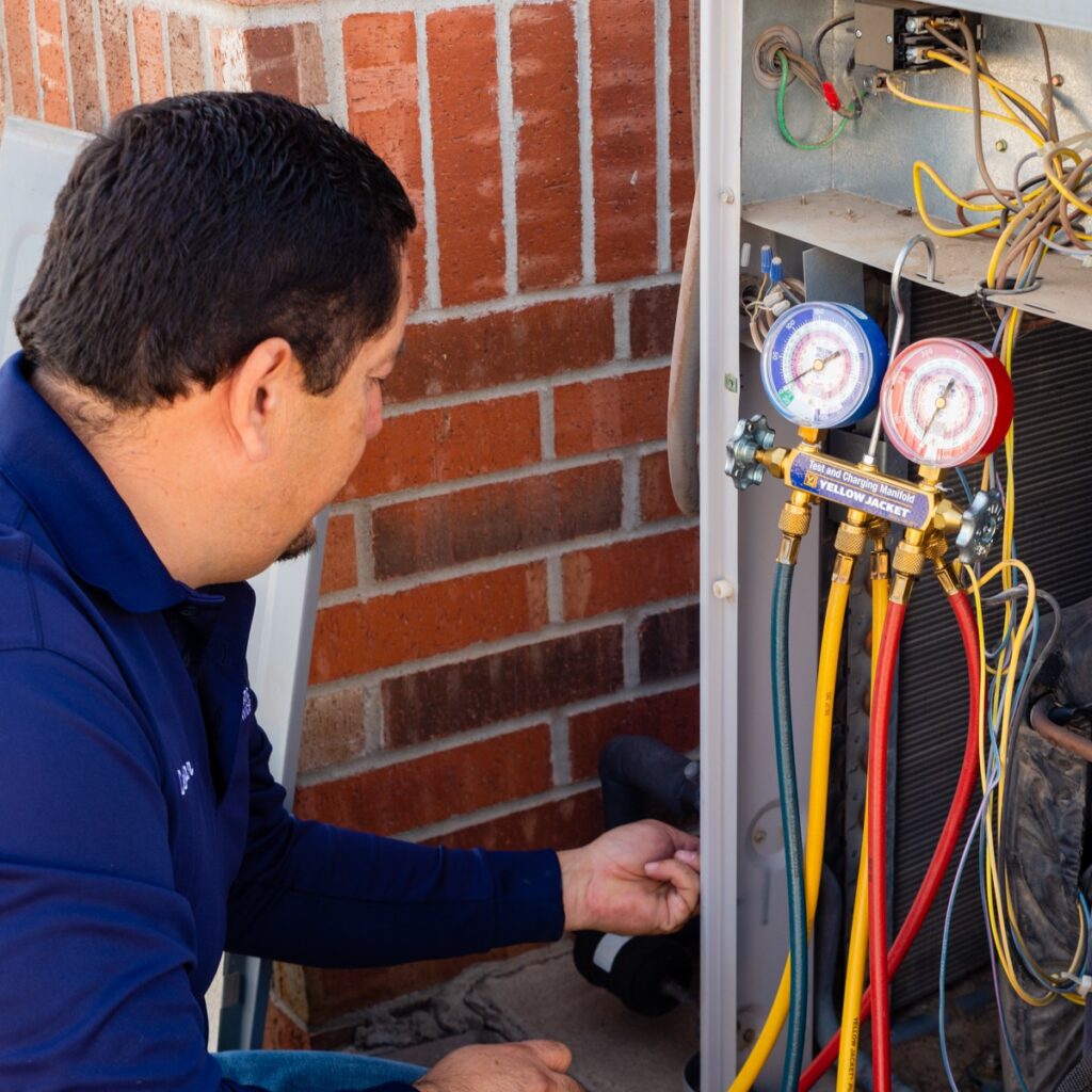 Professional AC Repair Services in El Paso, TX in action