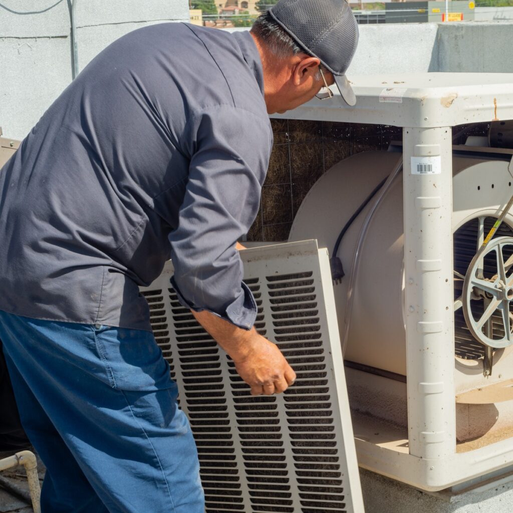 Experts on AC Services in El Paso, TX in action